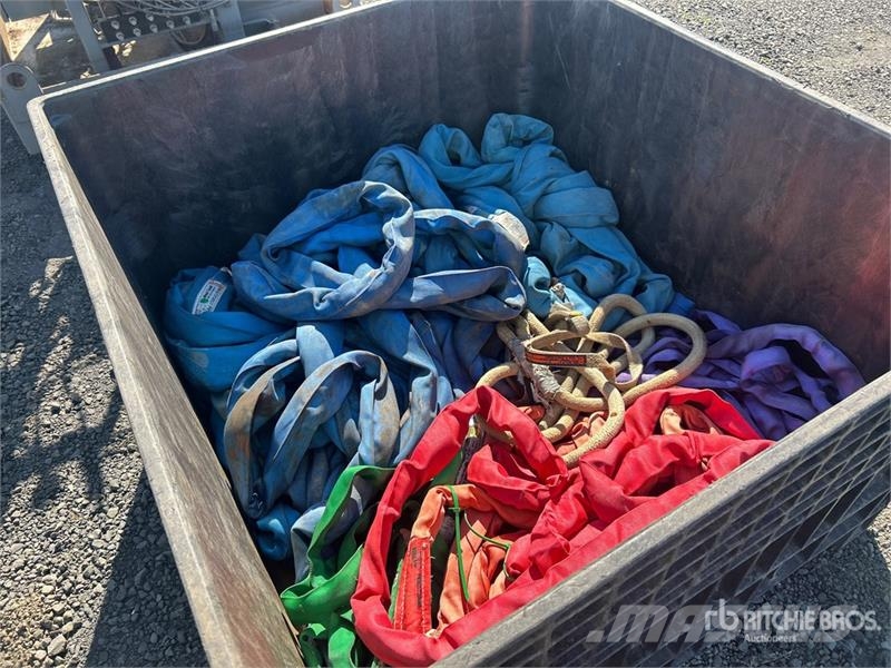 Quantity of (2) Boxes of Rigging Rezervni deli in oprema za dvigala