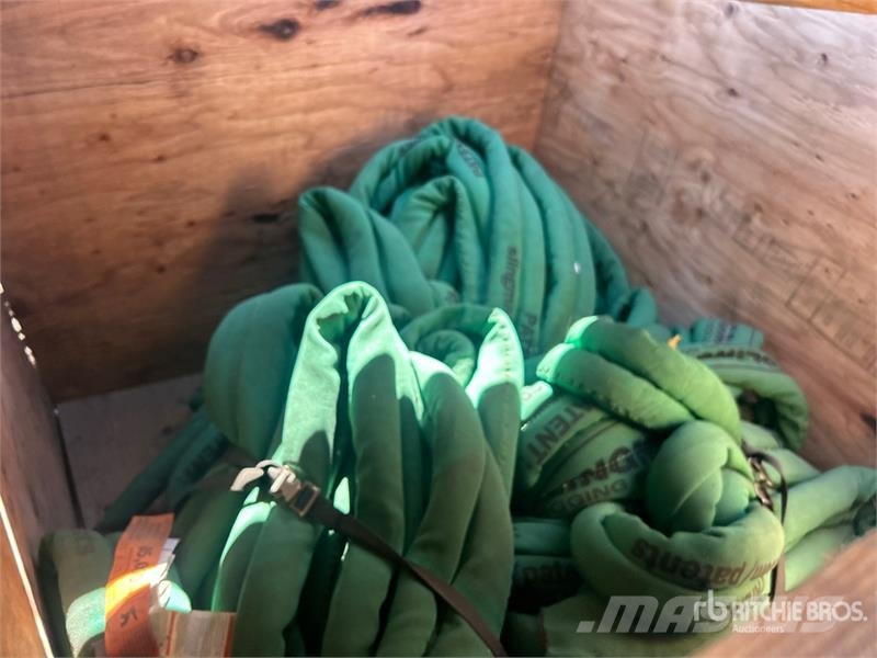 Quantity of (2) Boxes of Rigging Rezervni deli in oprema za dvigala
