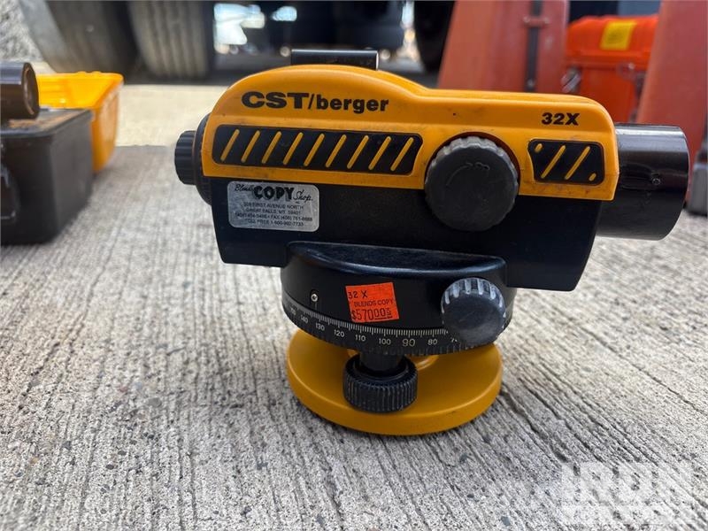  Quantity of (2) CST/Berger 2 Automatic Levels with Instrumente, echipament de masurare si automatizare