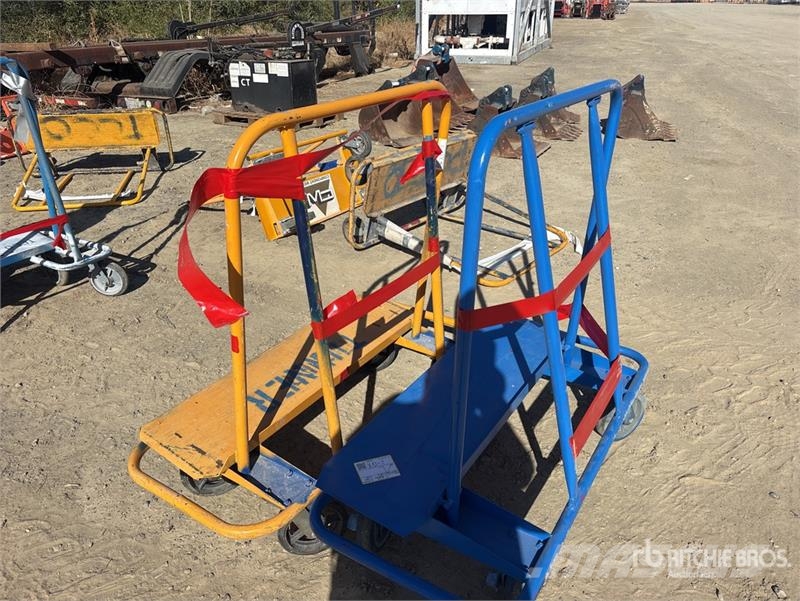 Quantity of (2) Drywall Carts Hejsespil, hejseværk og materialelifte