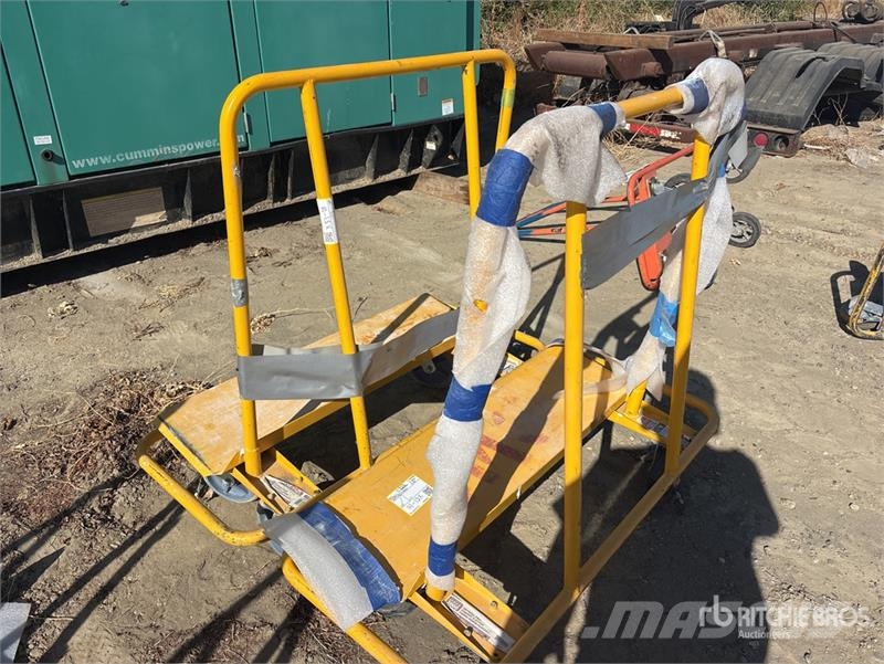 Quantity of (2) Drywall Carts Hejsespil, hejseværk og materialelifte
