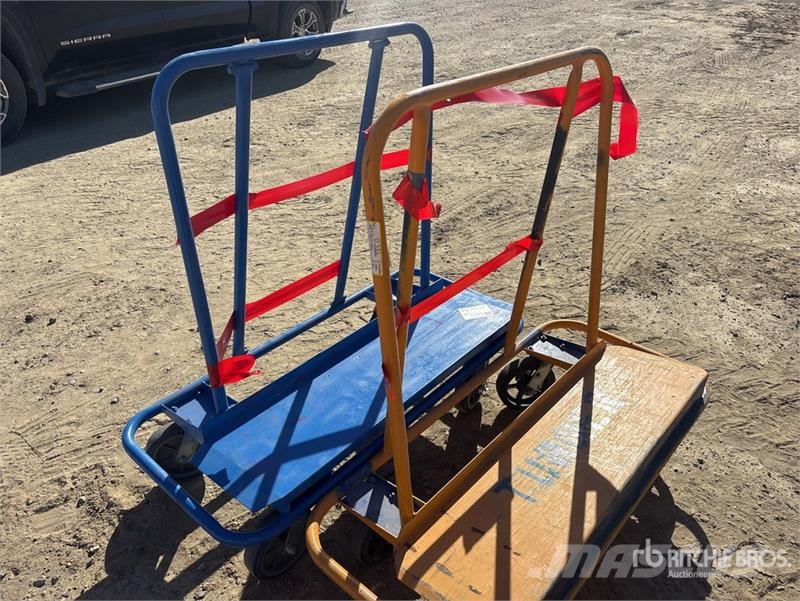 Quantity of (2) Drywall Carts Hejsespil, hejseværk og materialelifte