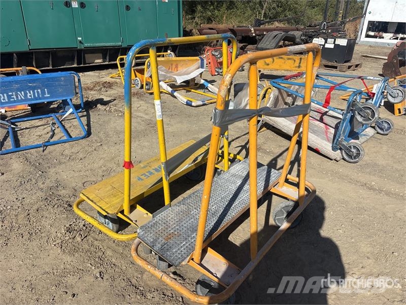 Quantity of (2) Drywall Carts Hejsespil, hejseværk og materialelifte