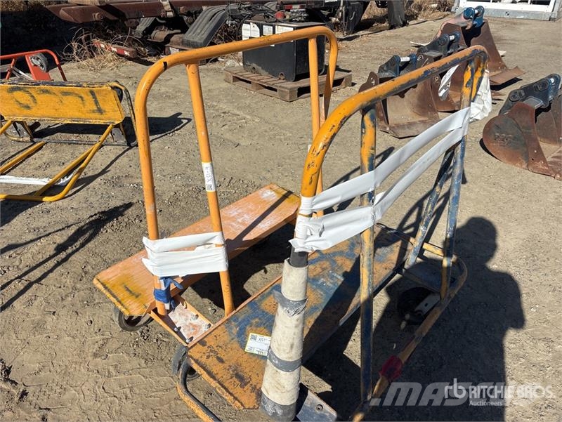 Quantity of (2) Drywall Carts Hejsespil, hejseværk og materialelifte