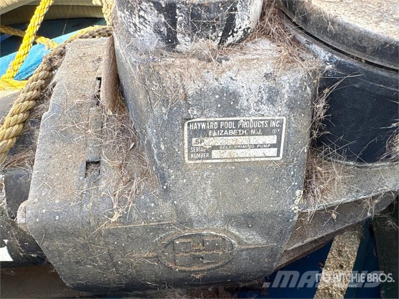 Quantity of (2) Electric Water Pump Гидронасосы