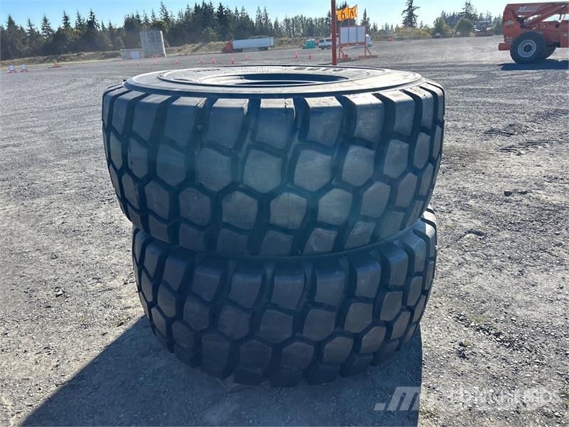 Quantity of (2) HILO BDTS 29.5x25 E4 Tires (Unused Tyres, wheels and rims