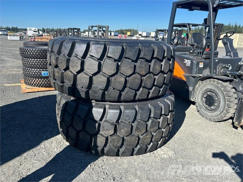 Quantity of (2) HILO BDTS 29.5x25 E4 Tires (Unused Tyres, wheels and rims