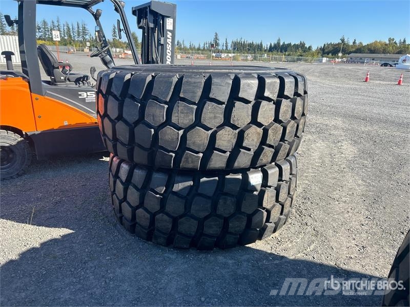 Quantity of (2) HILO BDTS 29.5x25 E4 Tires (Unused Tyres, wheels and rims