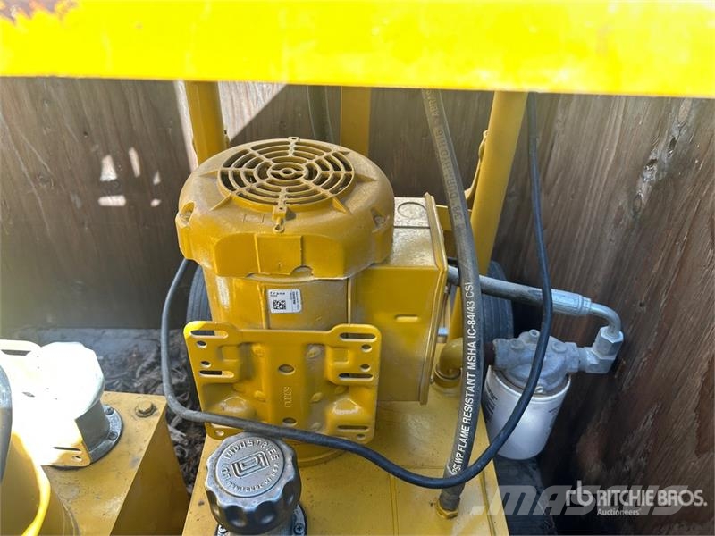 Quantity of (2) Hydraulic Power Pack Pilotna hidravlična kladiva