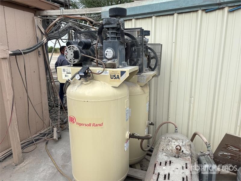  Quantity of (2) Ingersoll Rand TS5 Air Compressor مكابس