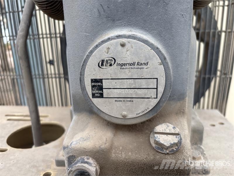  Quantity of (2) Ingersoll Rand TS5 Air Compressor مكابس