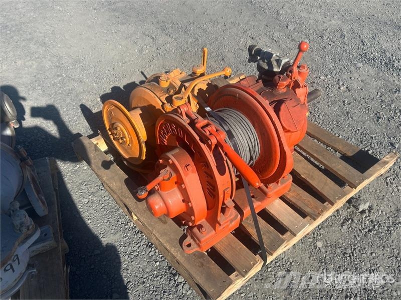 Quantity of (2) Ingersoll-Rand Pneumatic Winch Seilwinden, Bauaufzüge und Lastenaufzüge