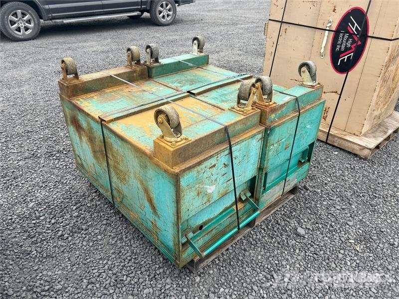 Quantity of (2) Job Site Box Altri componenti