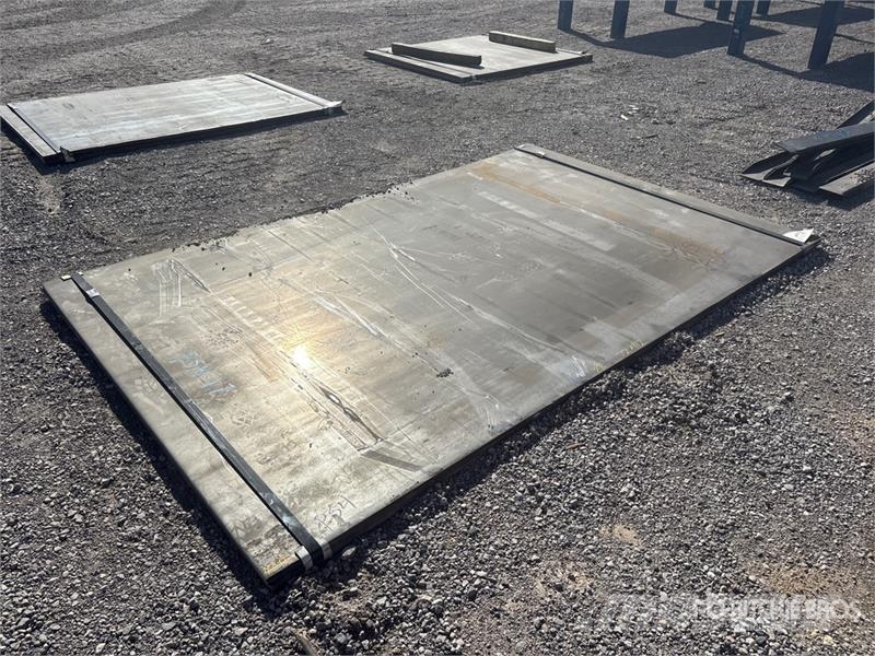 Quantity of (2) Kit Containers 72 in x 112 in Ste Компоненты строительной техники