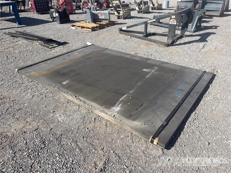 Quantity of (2) Kit Containers 72 in x 112 in Ste Компоненты строительной техники