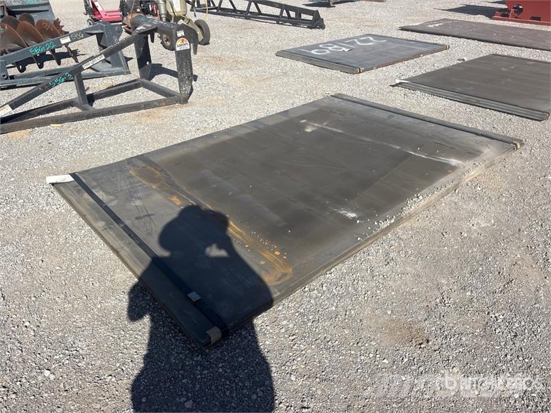 Quantity of (2) Kit Containers 72 in x 112 in Ste Компоненты строительной техники