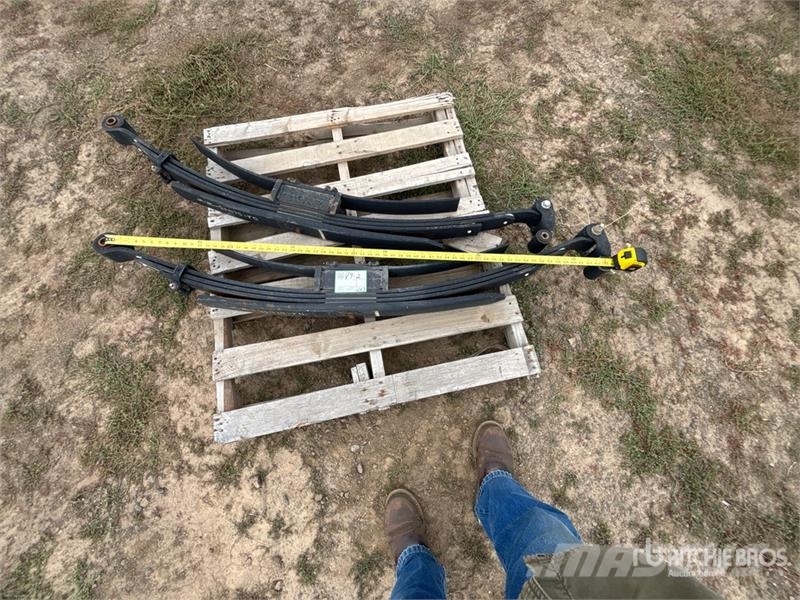  Quantity of (2) Leaf Springs Коммерческий транспорт - Другие
