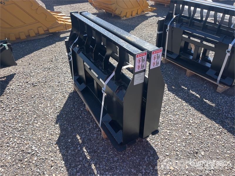  Quantity of (2)  LYALS ALSF48 48 in Skid Steer For Çatallar
