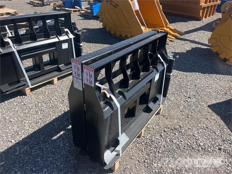  Quantity of (2)  LYALS ALSF48 48 in Skid Steer For Çatallar