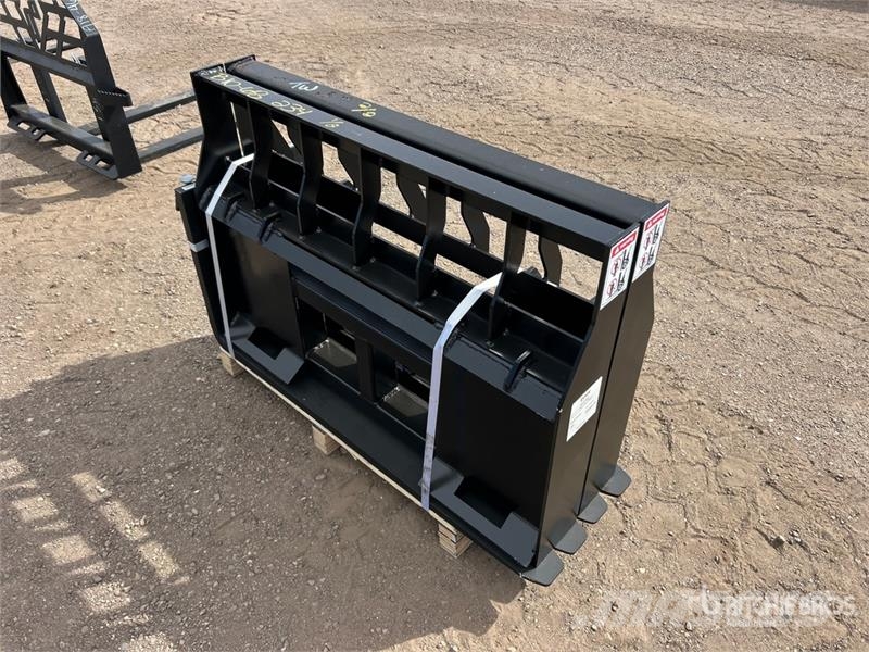  Quantity of (2)  LYALS ALSF48 48 in Skid Steer For フォーク