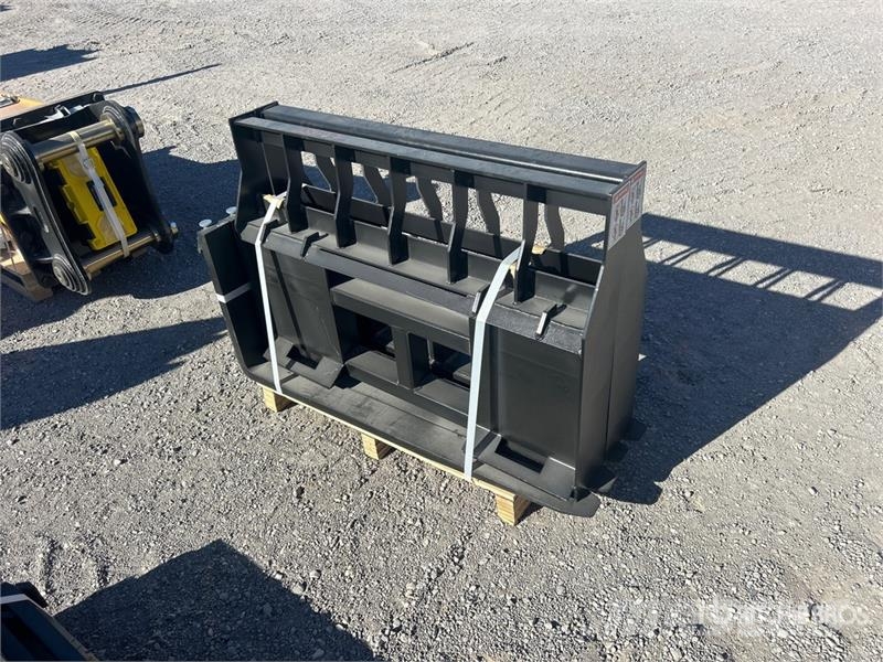 Quantity of (2) LYALS ALSF48 Skid Steer Forks (Un Garfos