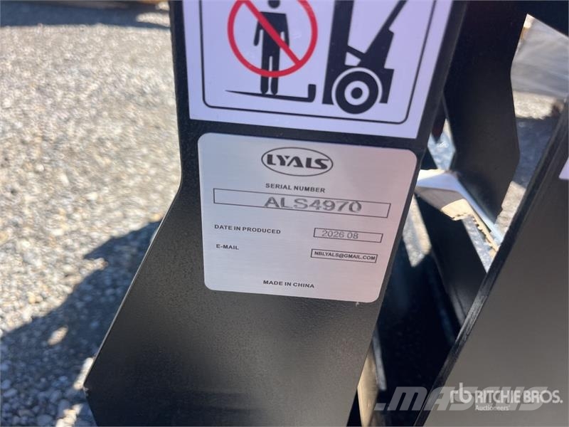  Quantity of (2)  LYALS ALSF48 48 in Skid Steer For Çatallar