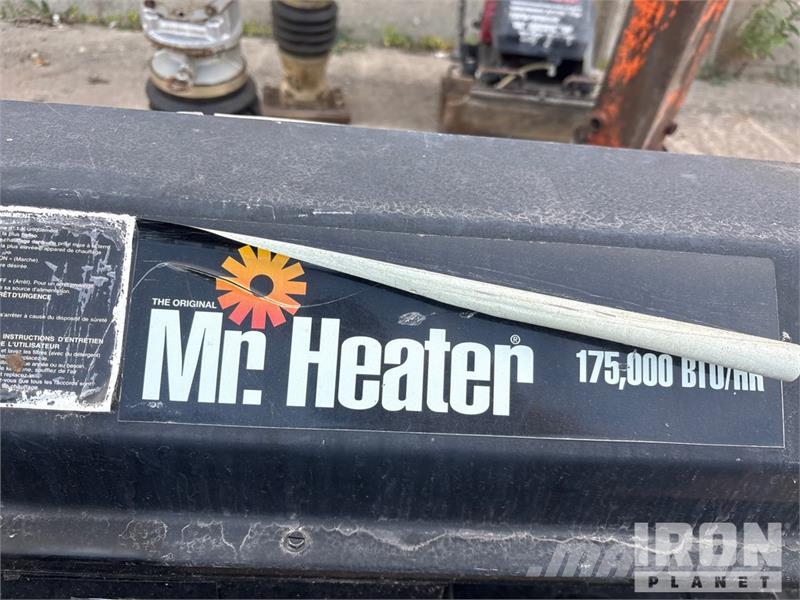 Quantity of (2) Mr. Heater 175000 BTU Space Heater Equipamento de aquecimento e descongelamento