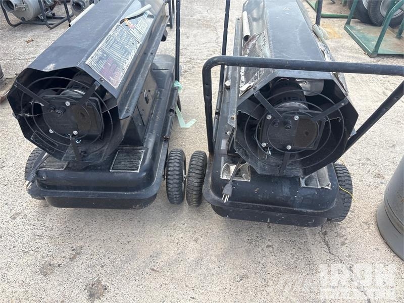 Quantity of (2) Mr. Heater 175000 BTU Space Heater Equipamento de aquecimento e descongelamento