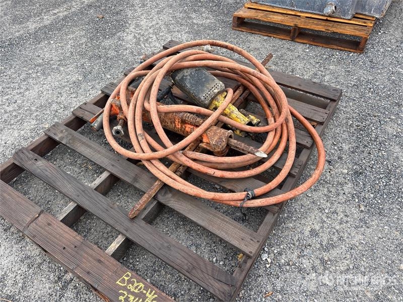 Quantity of (2) Pallets of Pneumatic Demolition Br 鑿犁