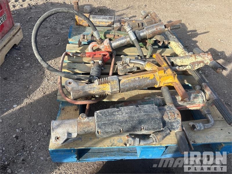 Quantity of (2) Pallets of Pneumatic jackhammers, Outros componentes