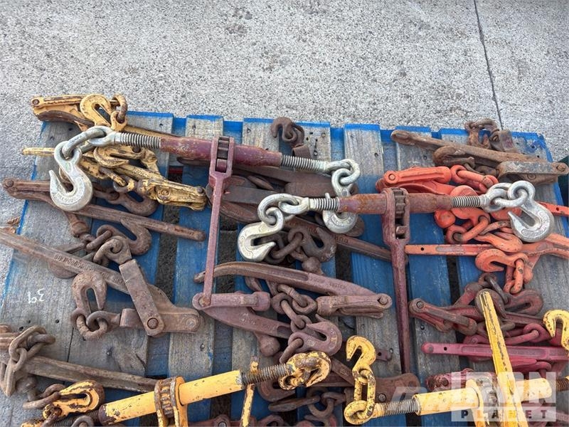  Quantity of (2) Pallets of Chains and Binders Diger parçalar