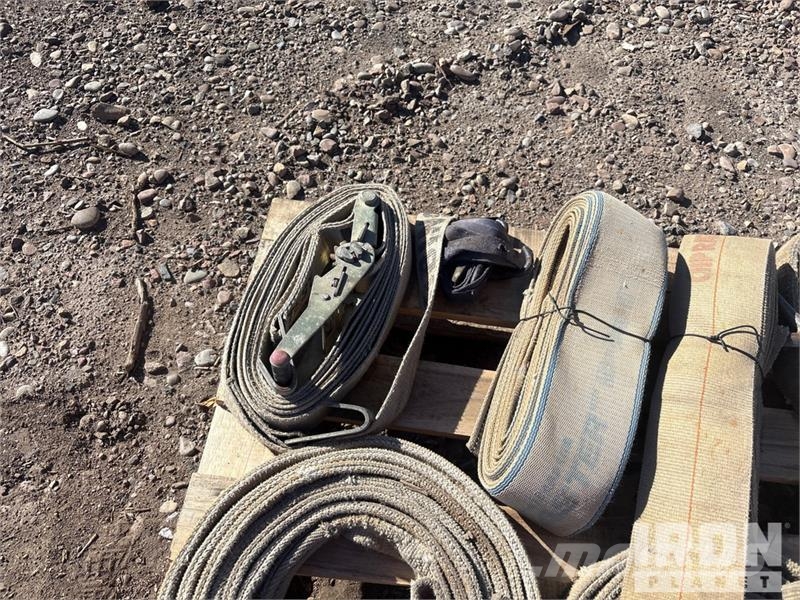 Quantity of (2) Pallets of Straps Outros componentes