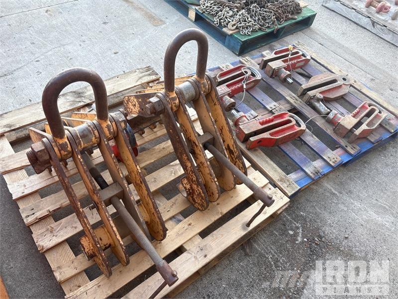 Quantity of (2) Pallets of Glimmers Utilaje construcții - Altele