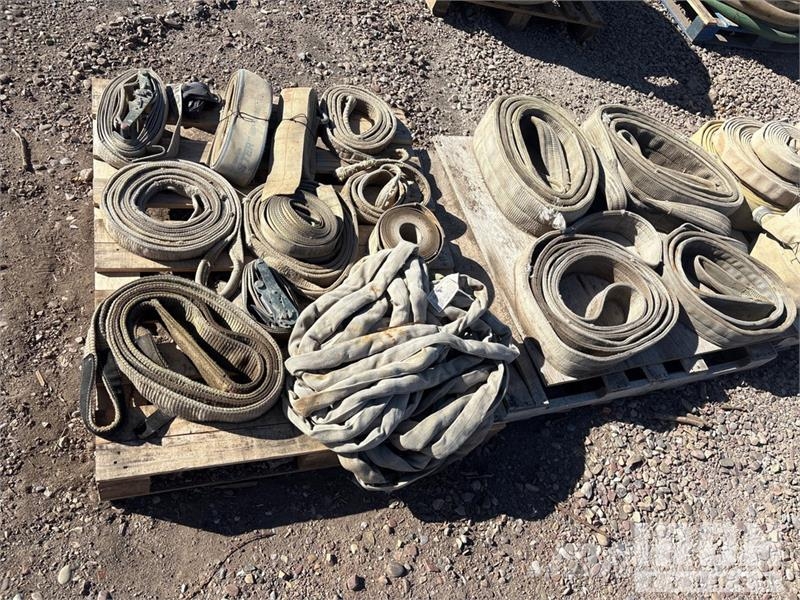 Quantity of (2) Pallets of Straps Outros componentes