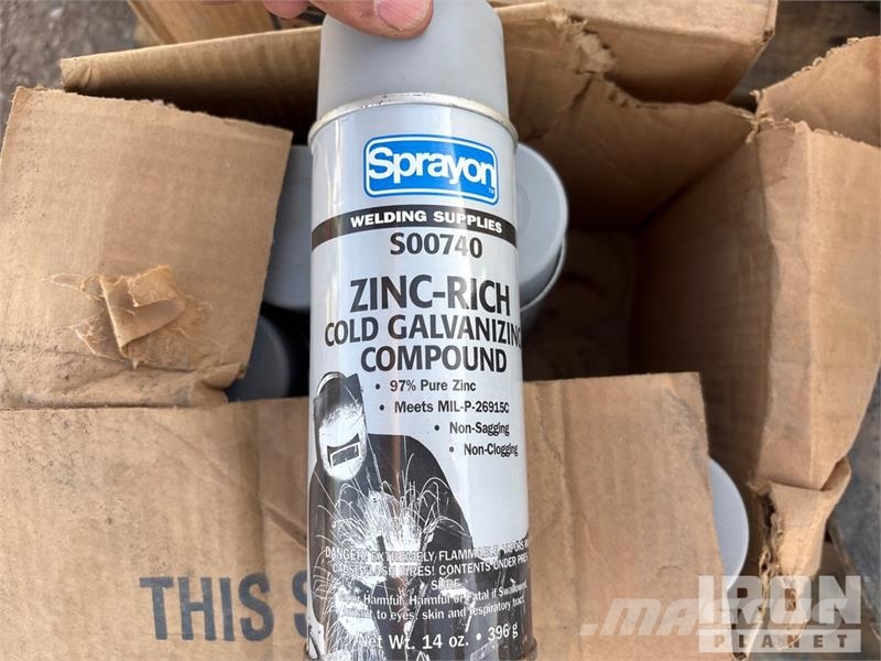 Quantity of (2) Pallets of Spray paint, electro st Outros componentes