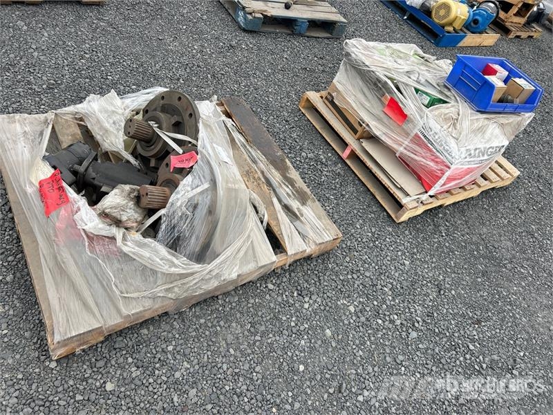  Quantity of (2) Pallets of Misc. Parts トラック・トレーラー - 　その他