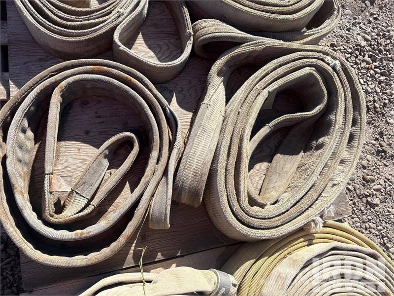 Quantity of (2) Pallets of Straps Outros componentes