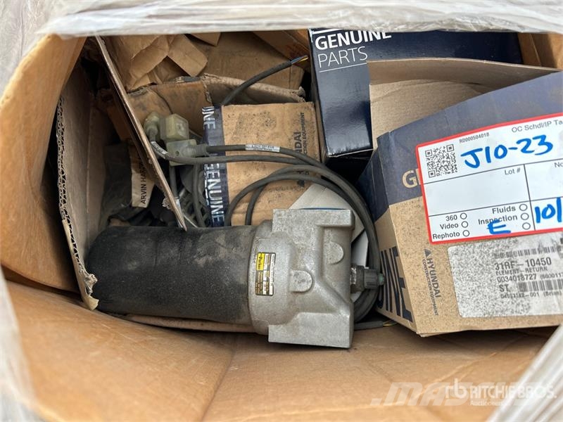  Quantity of (2) Pallets of Misc. Parts トラック・トレーラー - 　その他