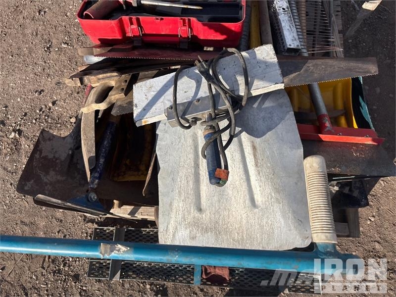  Quantity of (2) Pallets of Miscellaneous construct Seilwinden, Bauaufzüge und Lastenaufzüge