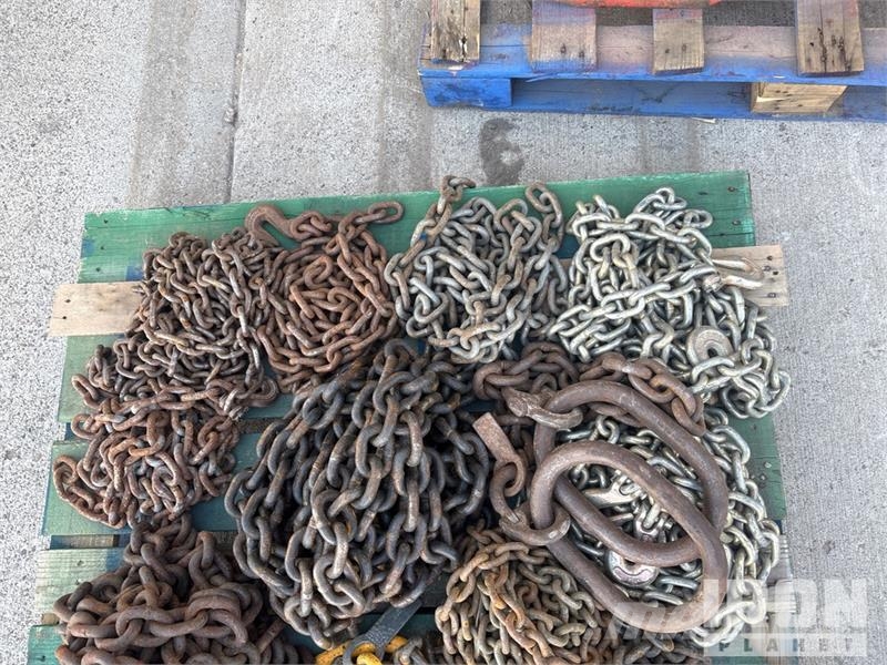  Quantity of (2) Pallets of Chains and Binders Diger parçalar