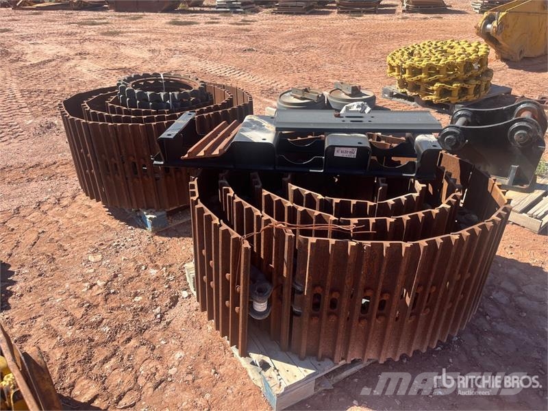 Quantity of (2) Pallets of Tracks - Fits Cat 320 Drugi deli