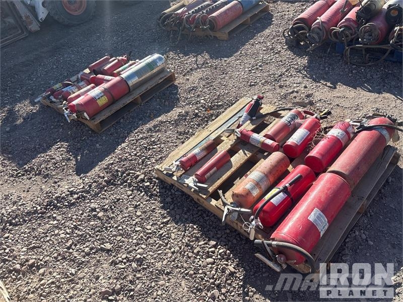 Quantity of (2) Pallets of Fire Extinguisher Outros componentes