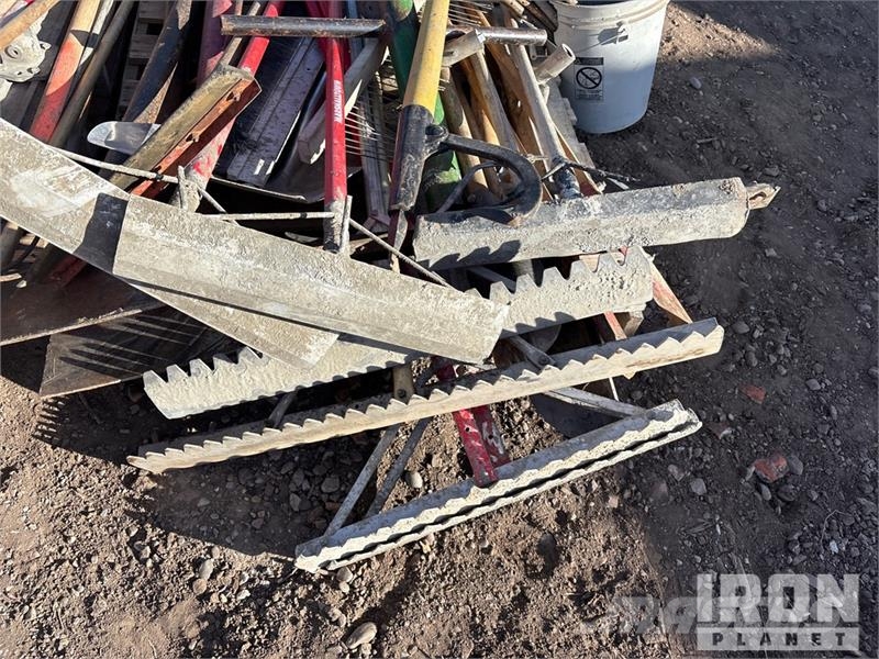  Quantity of (2) Pallets of Misc. Concrete Hand Too مكونات أخرى