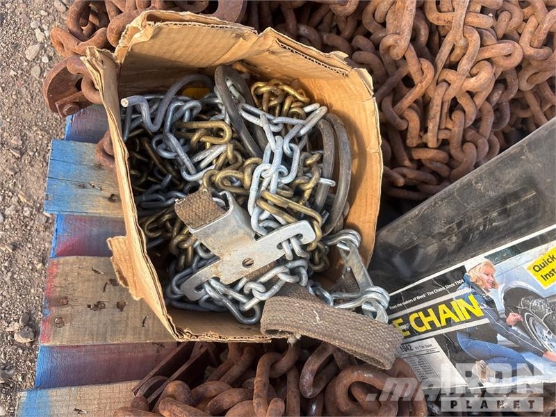 Quantity of (2) Pallets of Wheel chains Outros componentes