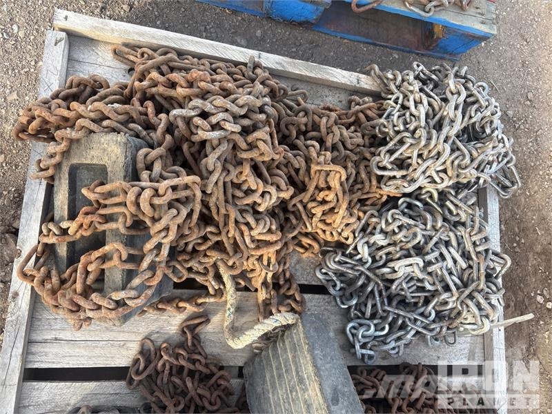 Quantity of (2) Pallets of Wheel chains Outros componentes