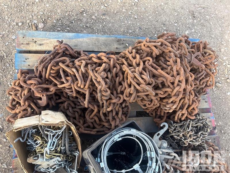 Quantity of (2) Pallets of Wheel chains Outros componentes