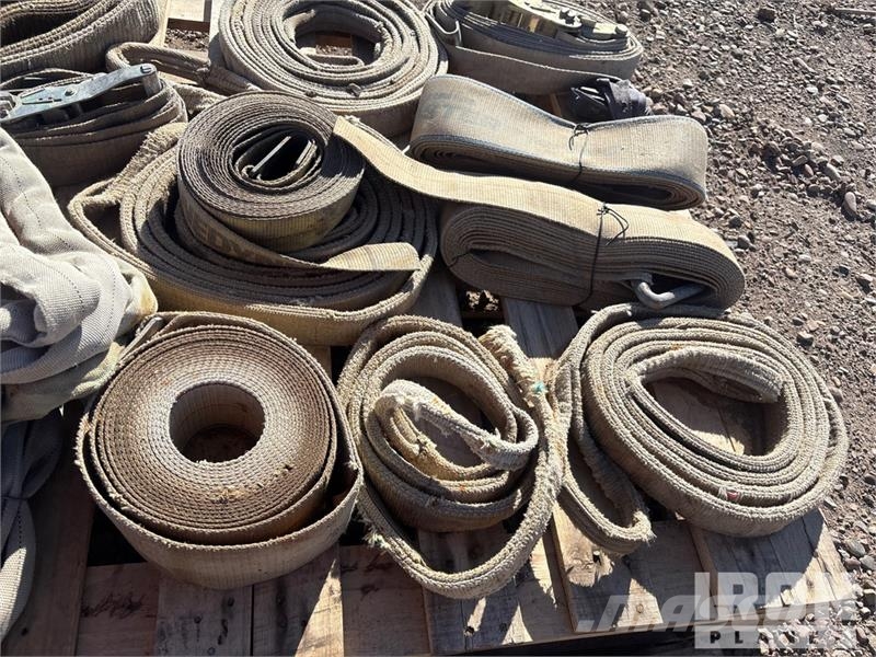 Quantity of (2) Pallets of Straps Outros componentes