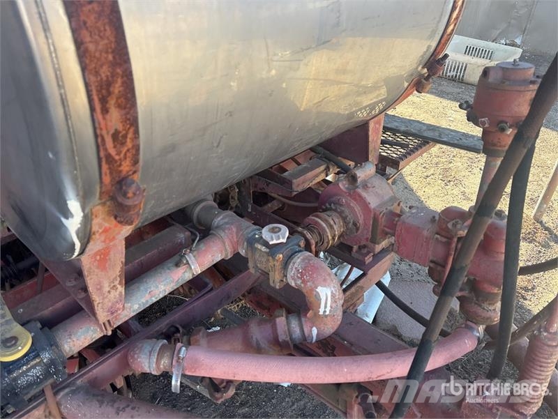 Quantity of (2) S/A Potato Planter Trailer مقطورات أخرى