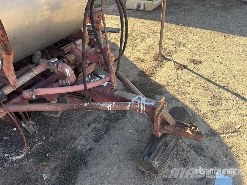 Quantity of (2) S/A Potato Planter Trailer مقطورات أخرى