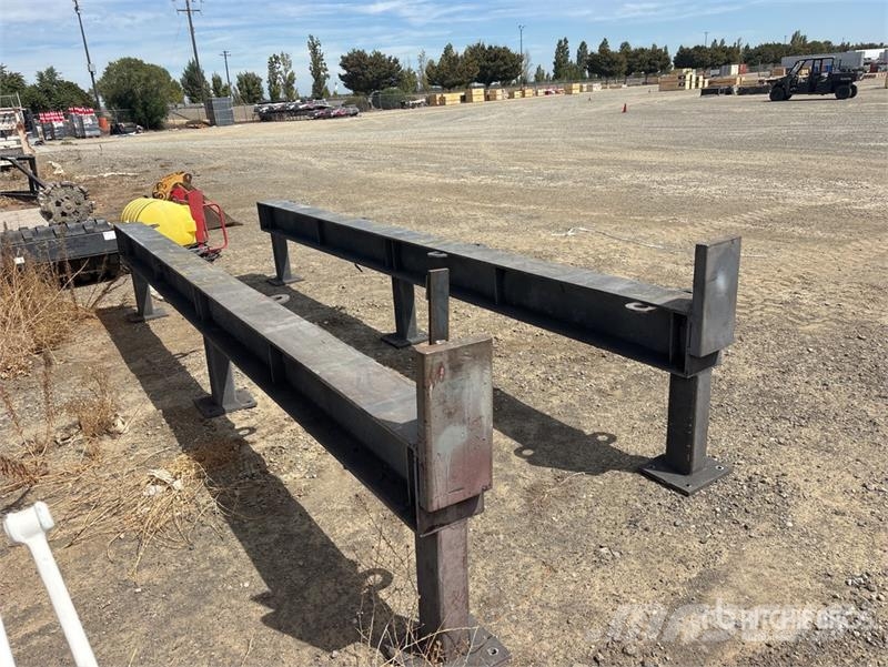 Quantity of (2) Saw horses Other components